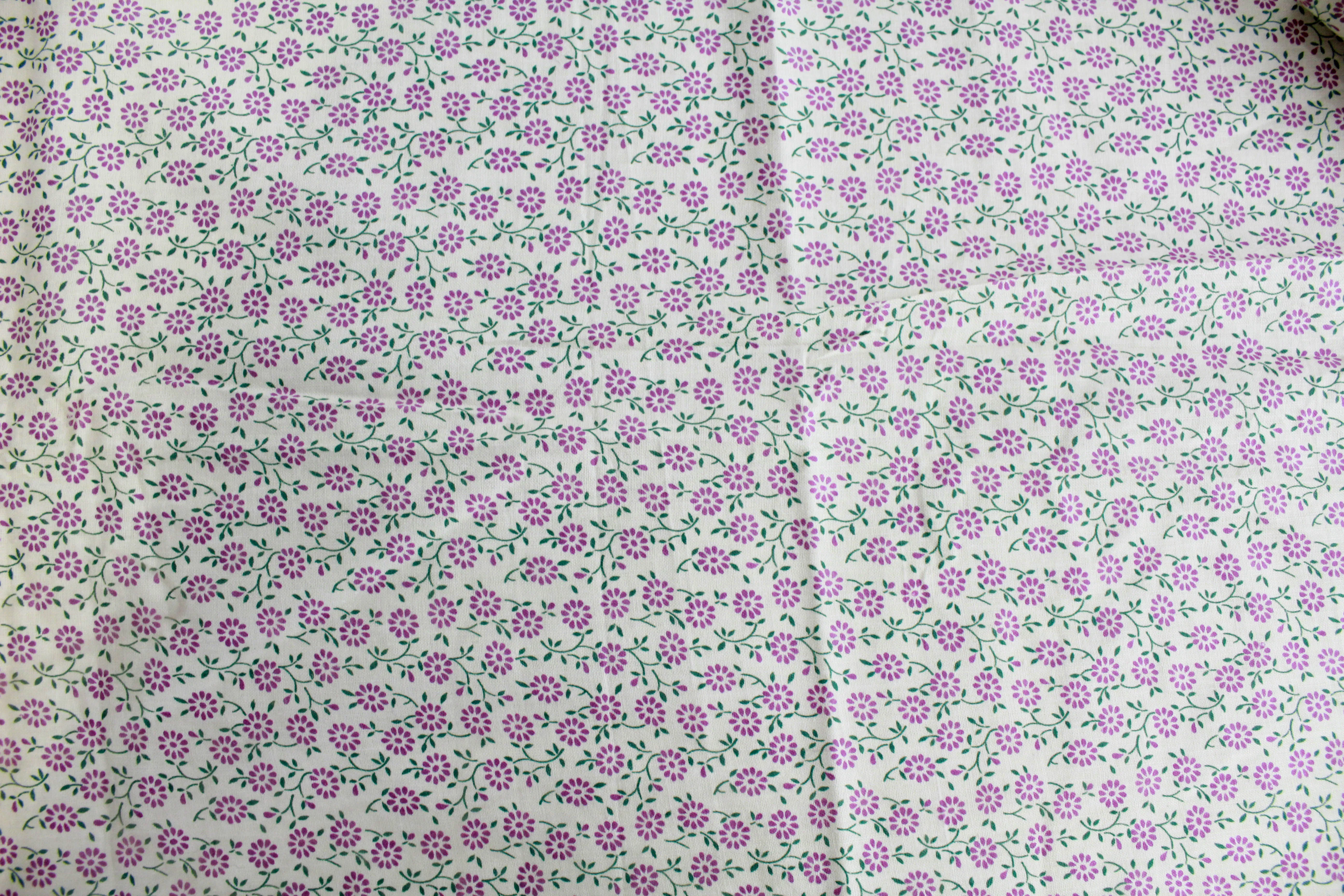 1950s Lilac Purple Dainty Floral Print Cotton Fabric 8 1/2 Yards